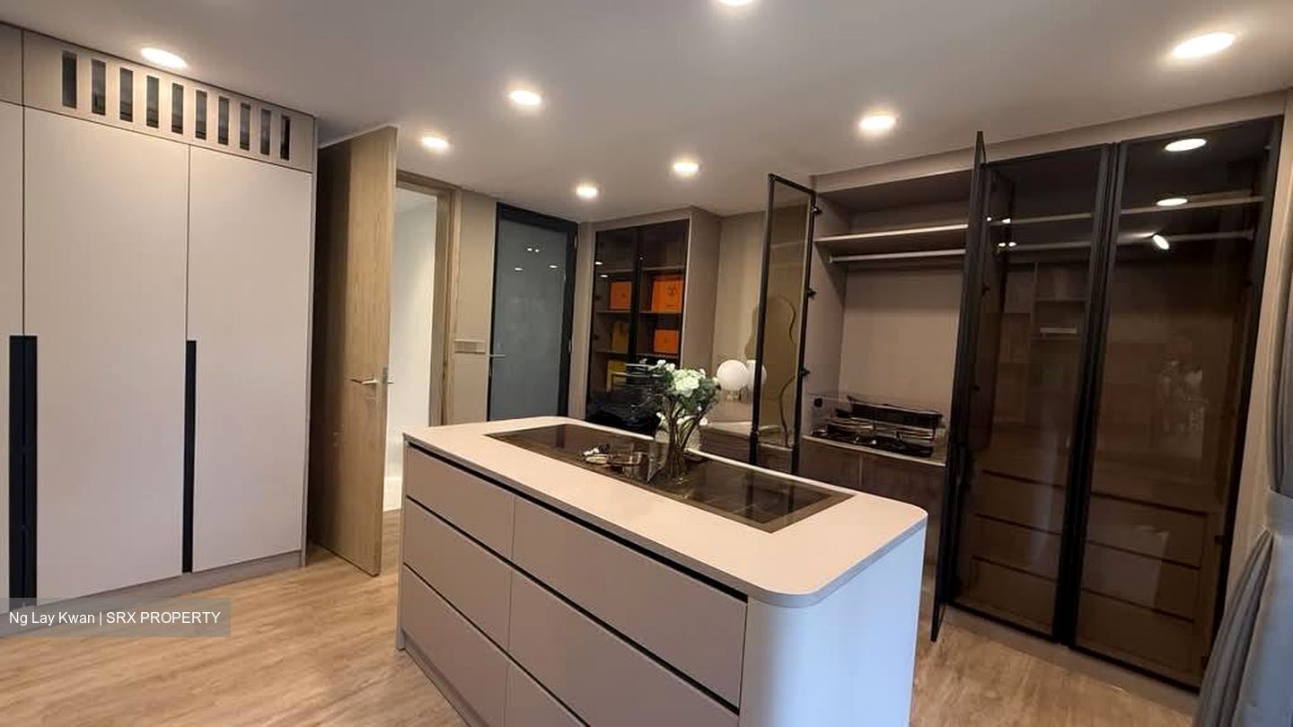 Shrewsbury Road (D11), Terrace #547436151